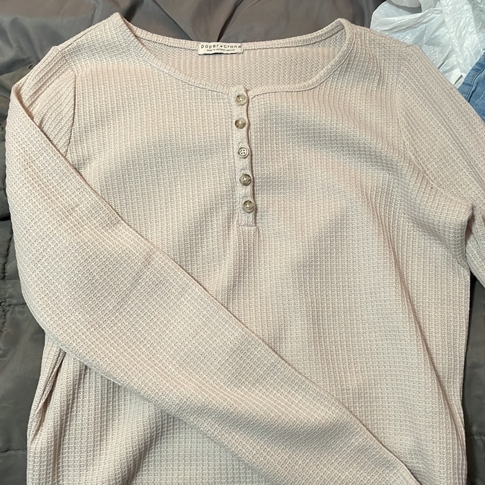 Cute and nice long sleeve shirt.